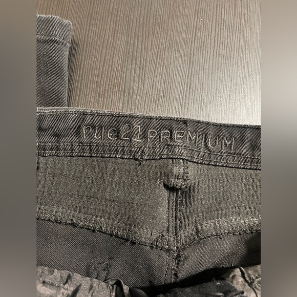 Rue21 Jeans Men’s 32x30 Black Supreme Flex Skinny Distressed Zipper Pockets NEW - Picture 6 of 11